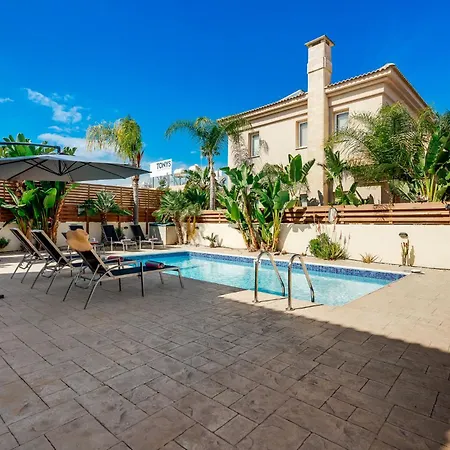 Rea Villa Paralimni